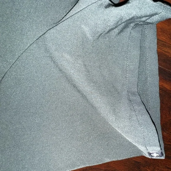 Figs Charcoal Sage technical Scrubs Top and Pant Woman’s Large - Picture 12 of 12